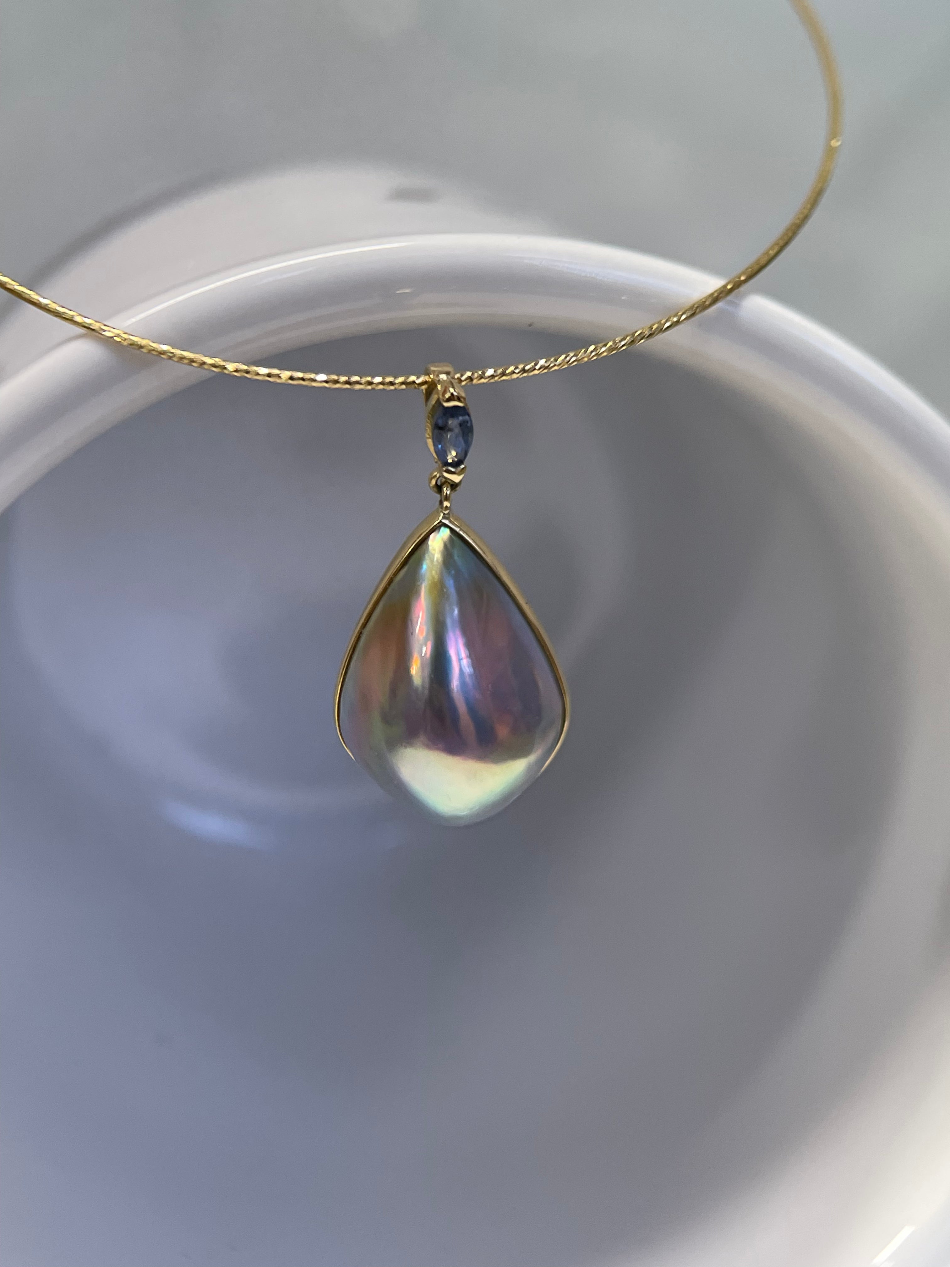 Pear-Shaped Mabe Pearl & Blue Sapphire Pendant in 18K Gold