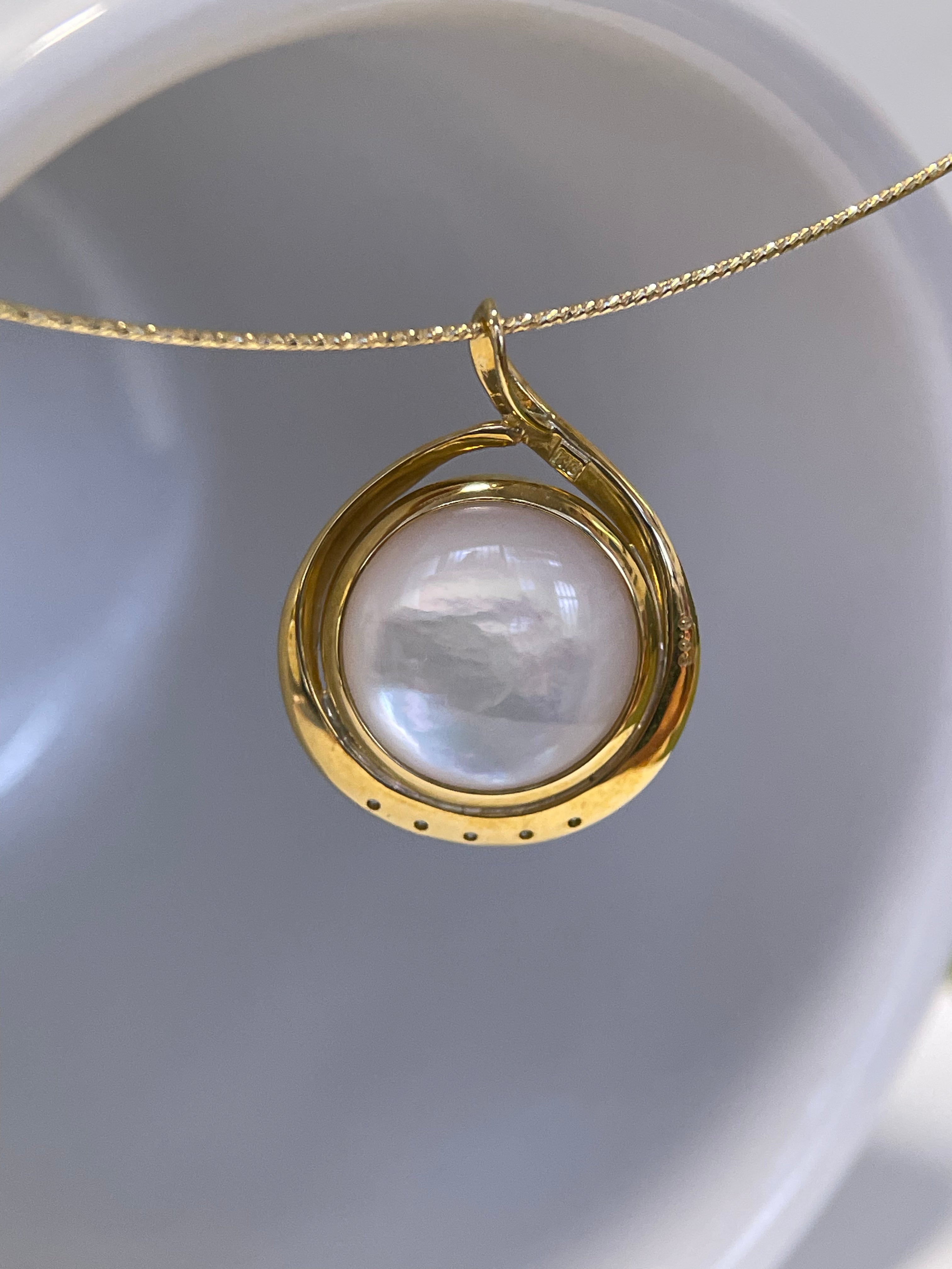 13mm Mabe Pearl & Diamond Pendant in 18K Gold