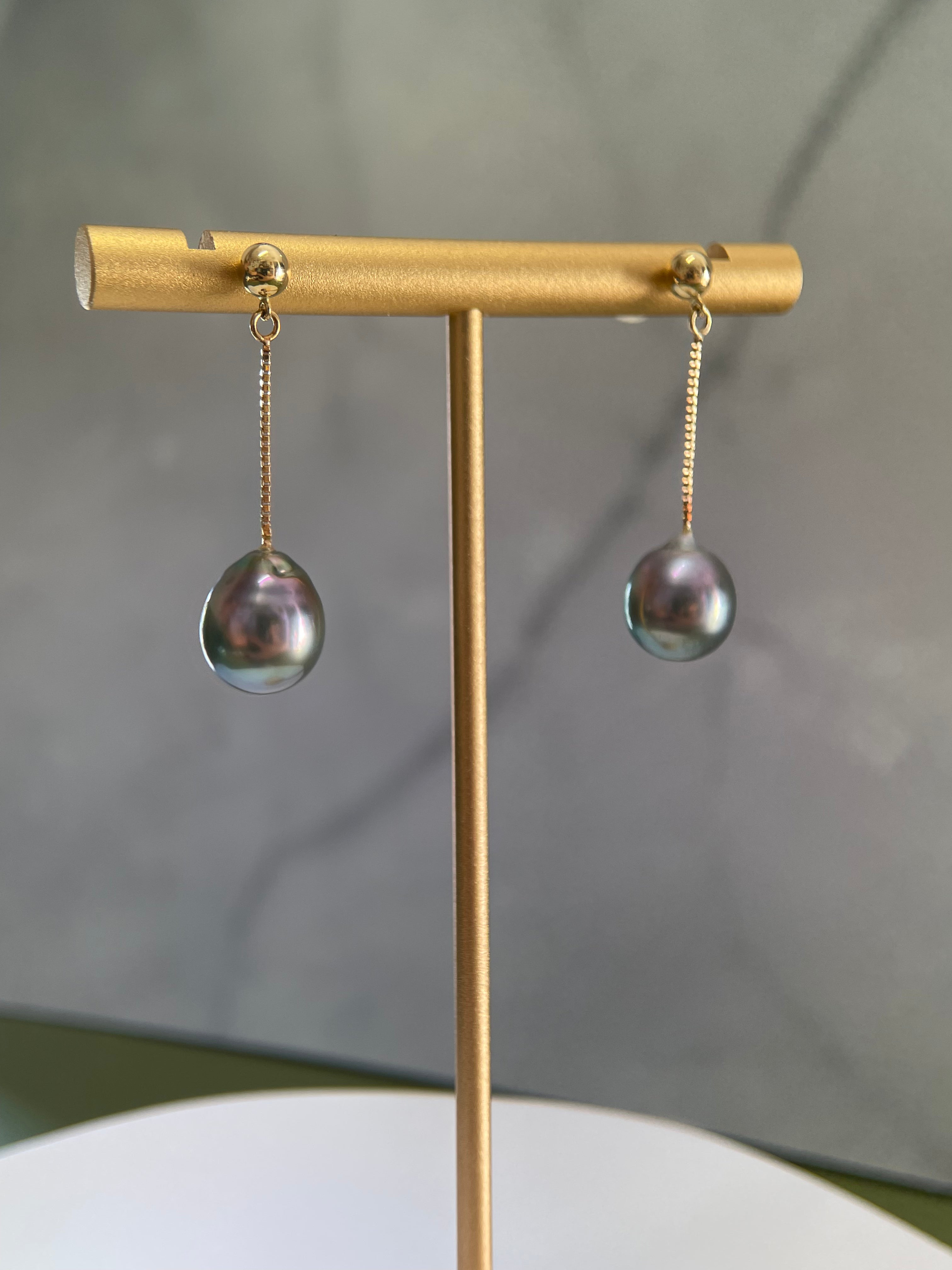 9–10mm Tahitian Pearl Drop Earrings in 18K Yellow Gold