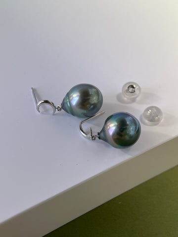 Black Tahitian Pearl Drop Earrings – 14K Gold