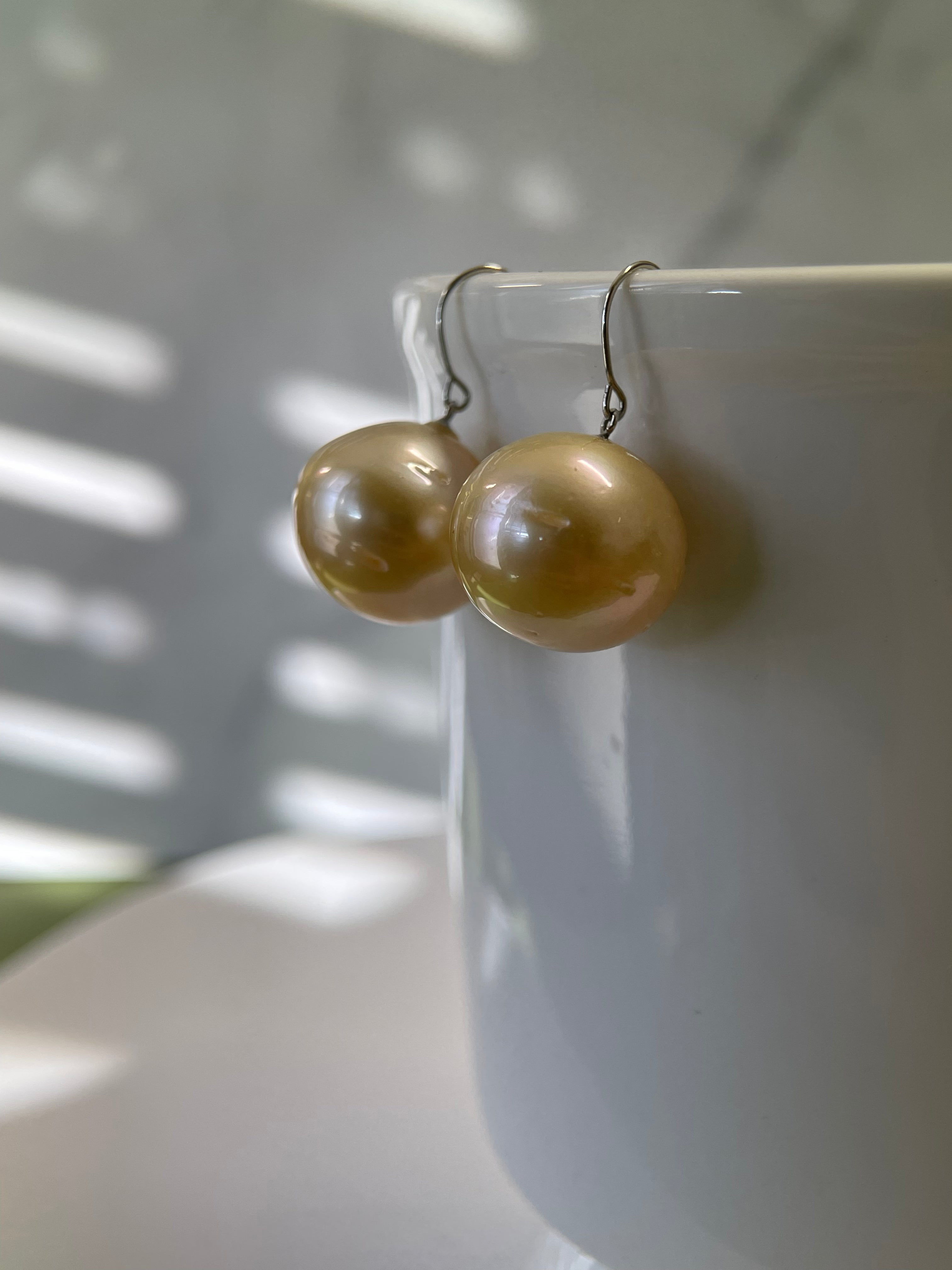 Golden South Sea Pearl Earrings – 12–14mm