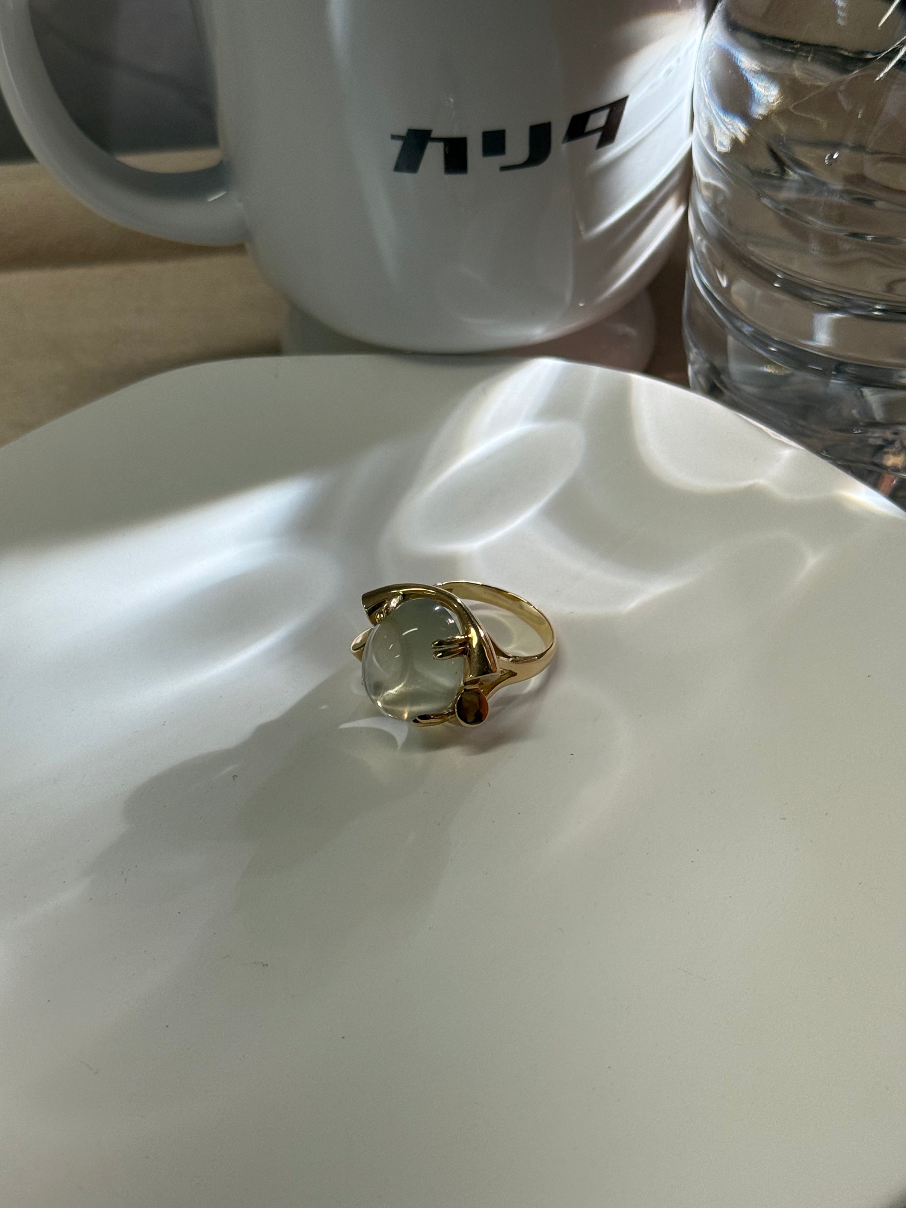 Certified K18 Natural Moonstone Sculptural Statement Ring Product Description