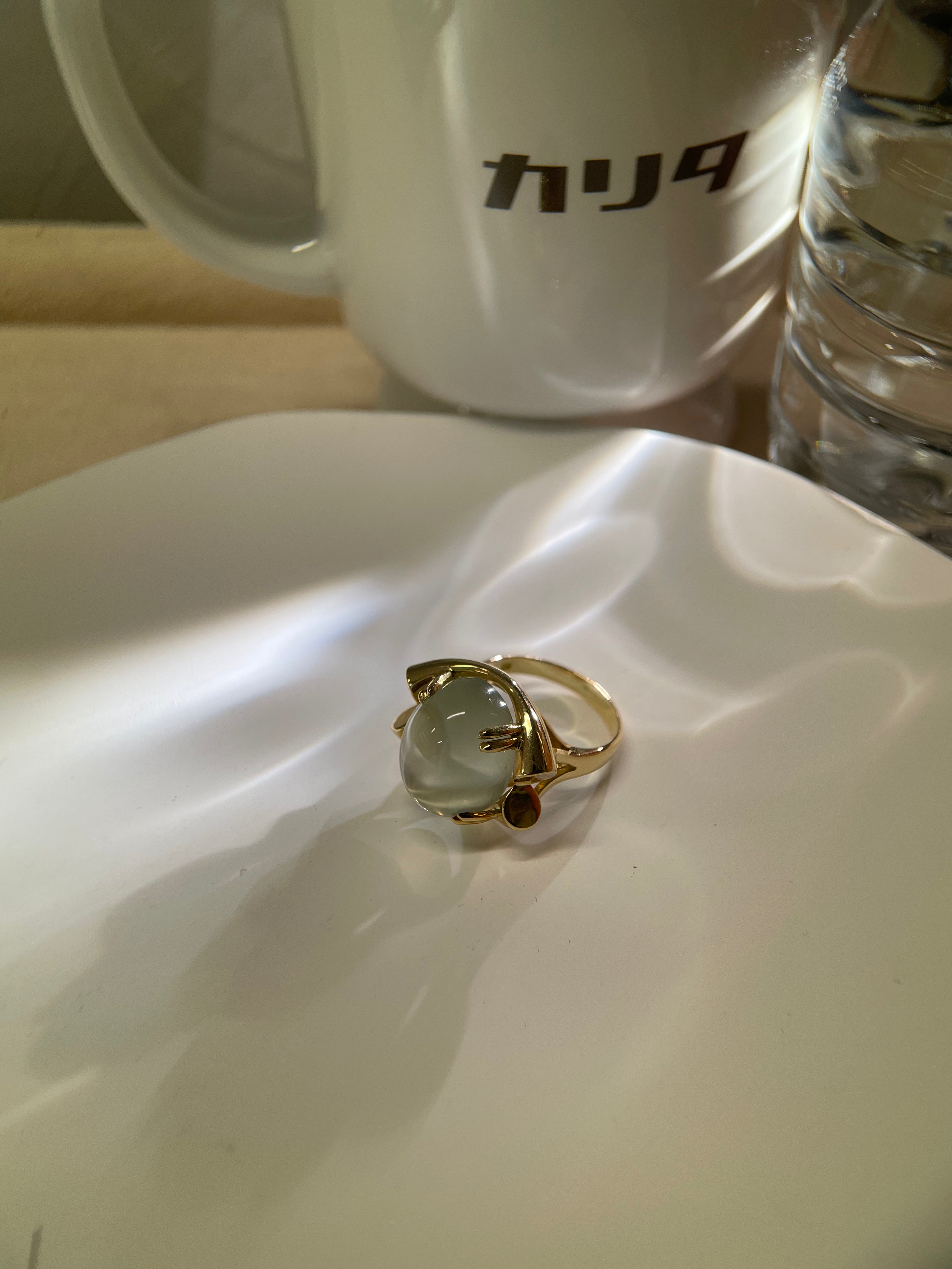 Certified K18 Natural Moonstone Sculptural Statement Ring Product Description