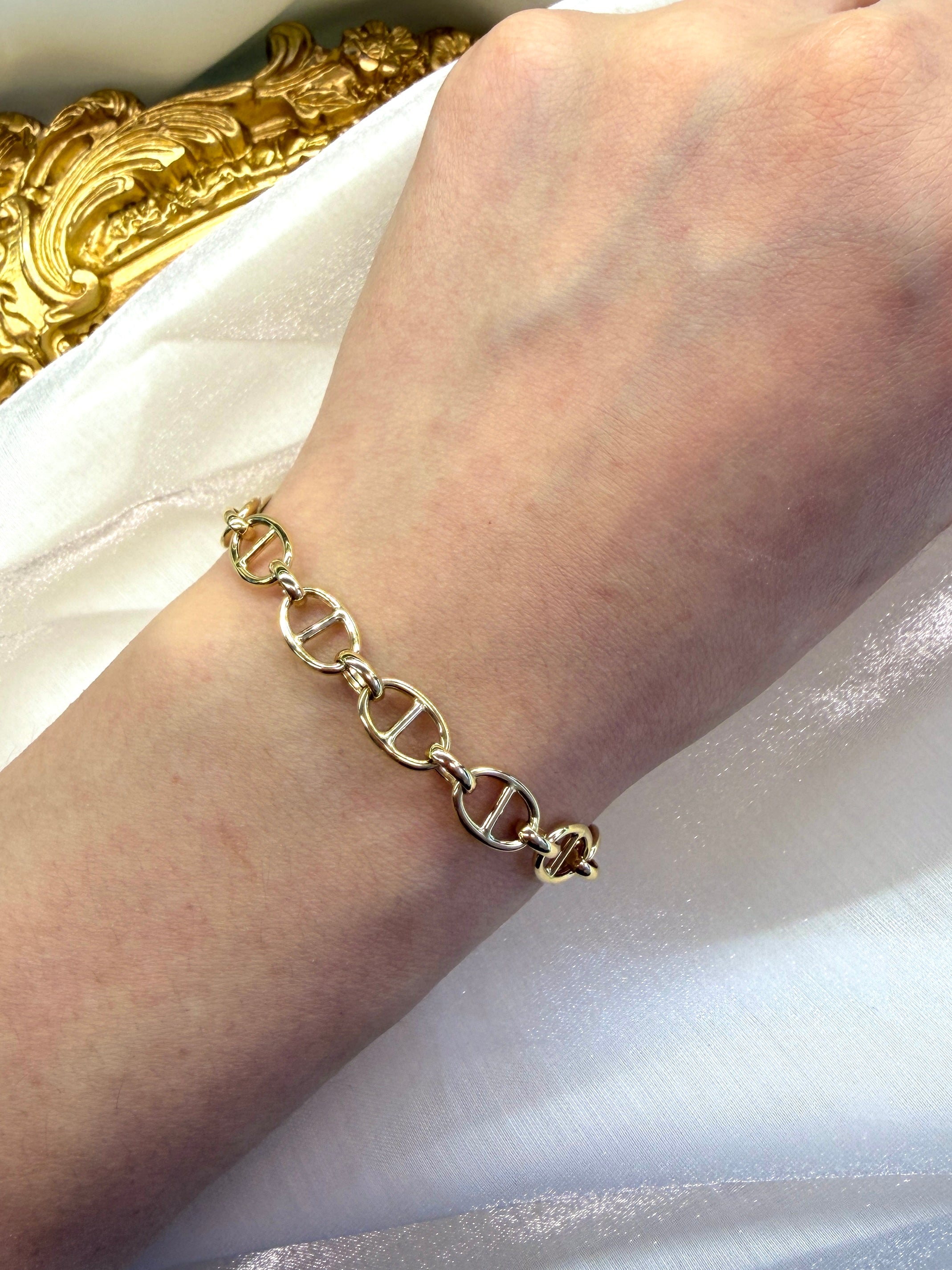 Shiny Plain Gold bracelet