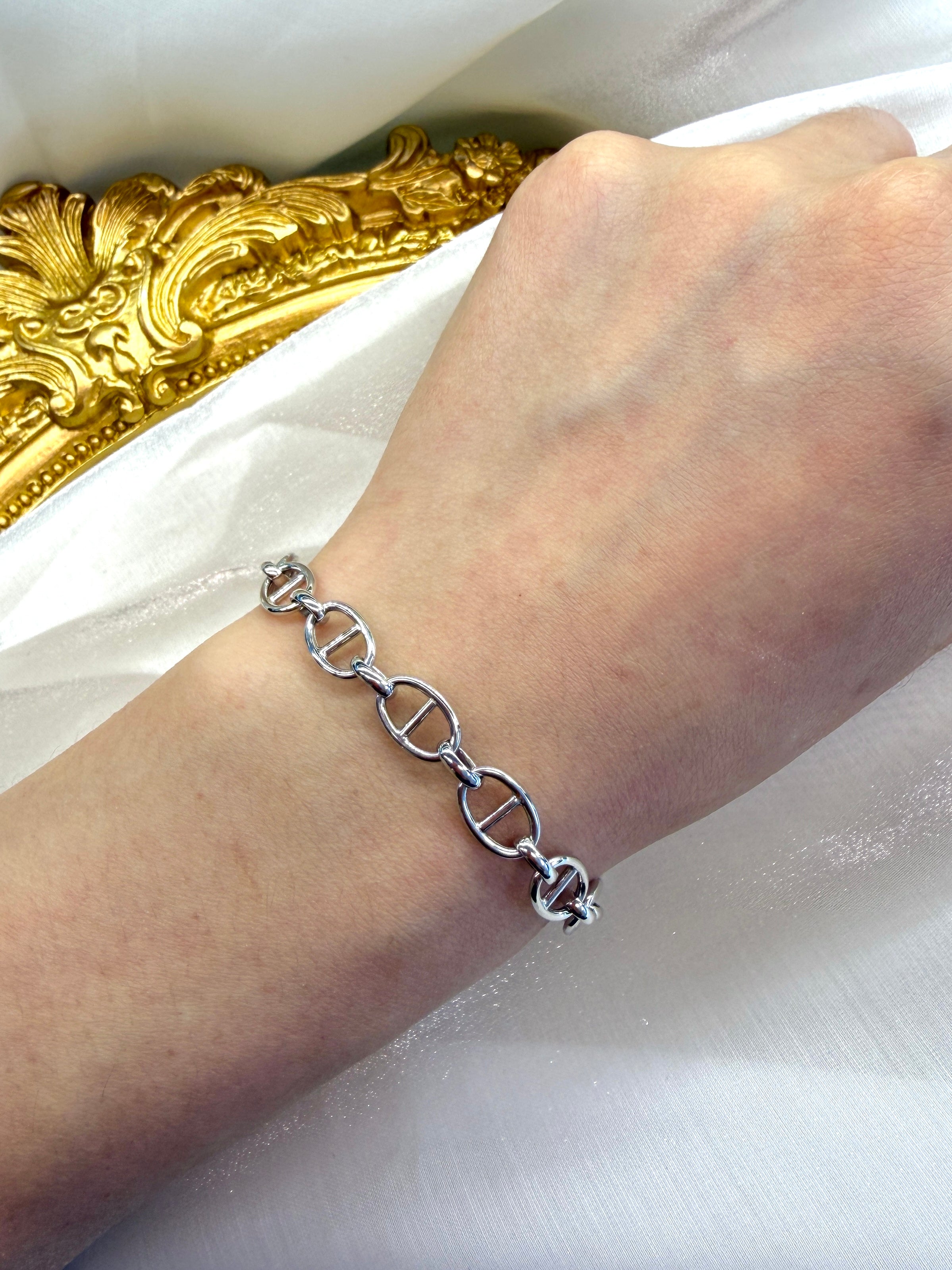 Shiny Plain Gold bracelet