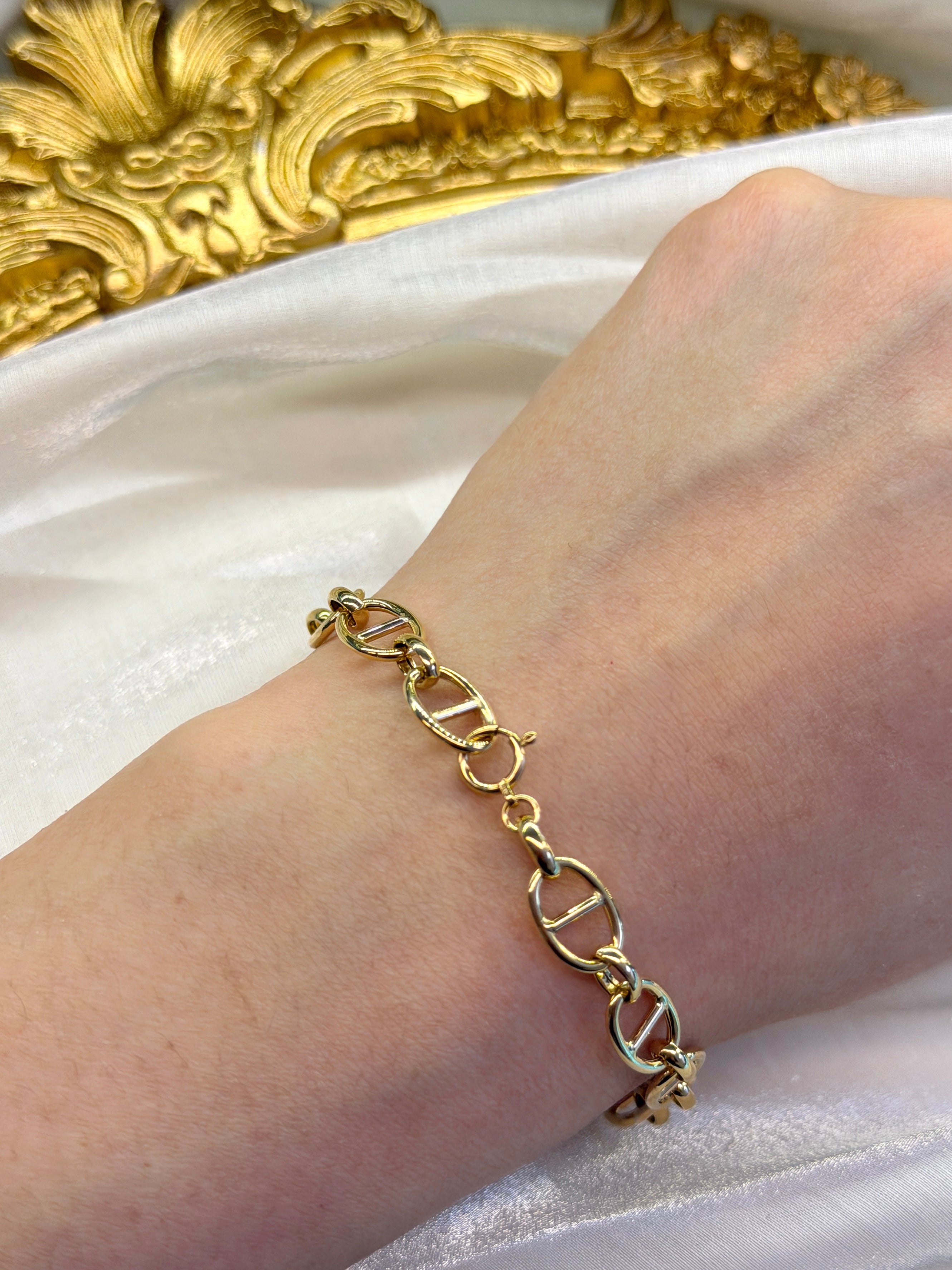 Shiny Plain Gold bracelet